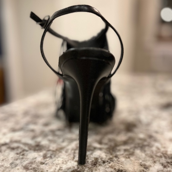 Kendall & Kylie Shoes - Fringe - Size 6 - Picture 2 of 4